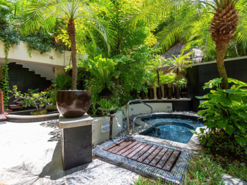 Penthouse 2 recamaras a una cuadra del mar en venta en playa del carmen