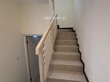 Rumah 2 Lantai Bersih Dan Nyaman Di Taman Kopo Indah 3 Bandung