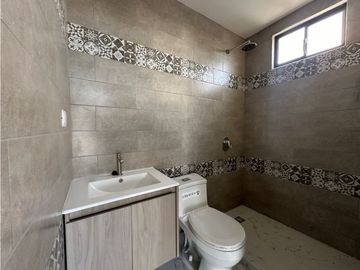 CASAS MODERNA A ESTRENAR EN VENTA EN URB PORTÓN DEL SOL - MANTA