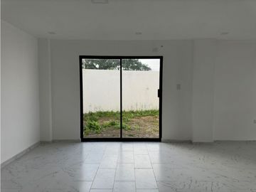 CASAS MODERNA A ESTRENAR EN VENTA EN URB PORTÓN DEL SOL - MANTA
