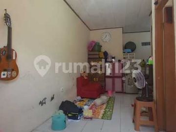 Rumah Kontrakan 2 Pintu Dekat Pasar Lenteng