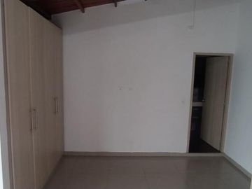 casa en arriendo en el bosque. Cod A11895