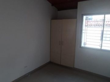 casa en arriendo en el bosque. Cod A11895