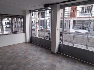 casa en arriendo en el bosque. Cod A11895