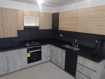 casa en arriendo en el bosque. Cod A11895