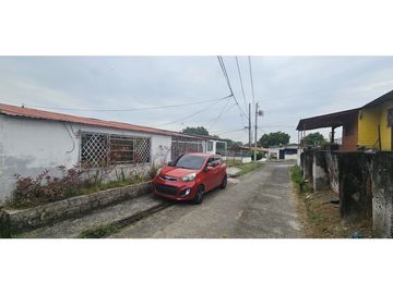 VENTA DE CASA DE ESQUINA EN SAN MIGUELITO  - VILLA GUADALUPE