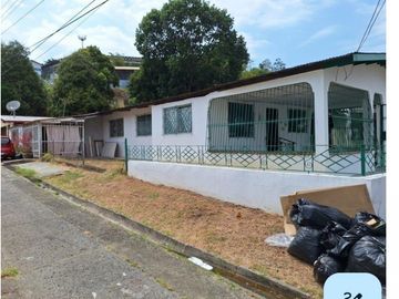 VENTA DE CASA DE ESQUINA EN SAN MIGUELITO  - VILLA GUADALUPE