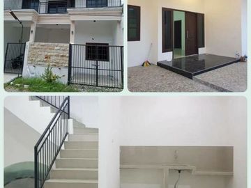 Dijual Rumah 2 Lantai Minimalis Griya Babatan Mukti Wiyung Surabaya