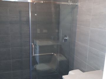 VENDO HERMOSA SUITE CERCA UDLA