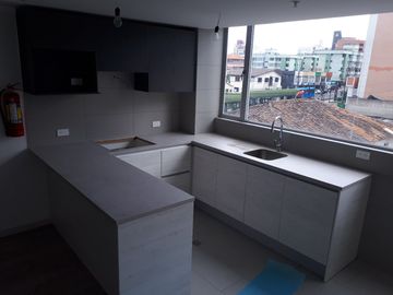 VENDO HERMOSA SUITE CERCA UDLA