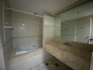 3-Bedroom Fully furnished Unit at Salcedo Park Twin Towers