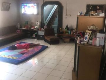 Rumah pinggir jalan butuh uang cikalong wetan | YENNITRIMURTI