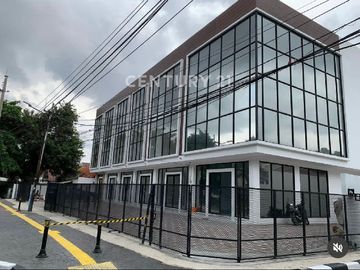 DIJUAL RUKO BARU 3 LANTAI DI PINGGIR JALAN BESAR RAWAMANGUN