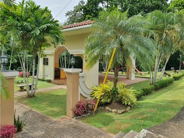 Se Vende / Alquila Casa Residencial Duplex en Albrook
