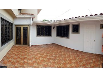 Se Vende / Alquila Casa Residencial Duplex en Albrook