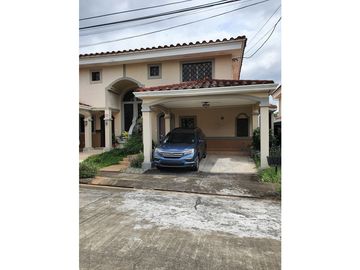 Se Vende / Alquila Casa Residencial Duplex en Albrook