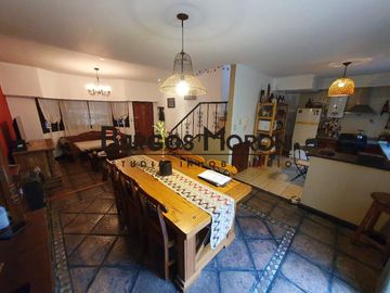 Casa PH en venta en Ramos Mejia Sur
