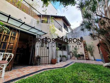 Casa PH en venta en Ramos Mejia Sur