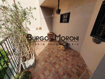 Casa PH en venta en Ramos Mejia Sur