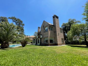 Casa - Barrio Parque Leloir