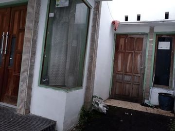 Rumah kos aktif dijual murah strategis dekat kampus UB di kota Malang.