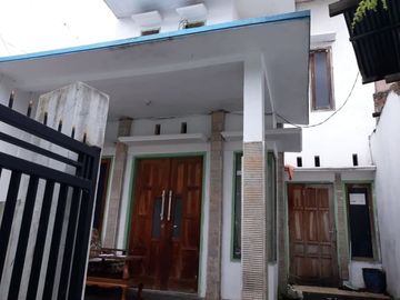 Rumah kos aktif dijual murah strategis dekat kampus UB di kota Malang.