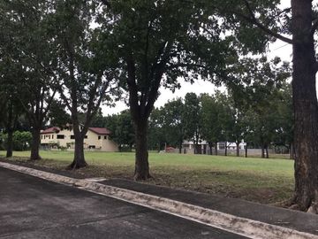 Lot In Southwoods For Sale 1.6 KM From Southwoods Exit Near The Centra Park Facing East And South