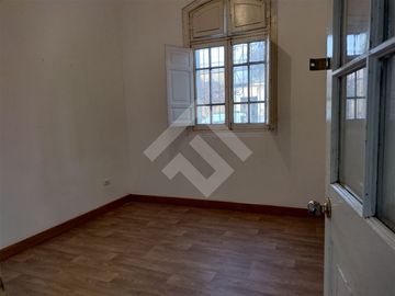 Local Comercial en Venta en Fray Luis de la peña / Bascuñan Guerrero