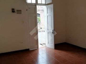 Local Comercial en Venta en Fray Luis de la peña / Bascuñan Guerrero