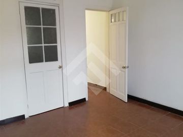 Local Comercial en Venta en Fray Luis de la peña / Bascuñan Guerrero