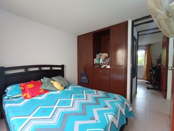 apartamento en venta en cañaverales. Cod V6291044