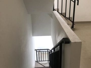 Dijual Rumah Serpong Park Blok G1 - 2.5 Lantai Sudah Renovasi Siap Huni & Bisa KPR