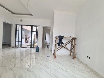 Dijual Rumah Griyaloka Jl Hanjuang Raya Sektor 1.1 Tangerang Banten Lokasi Strategis Baru Bangun*
