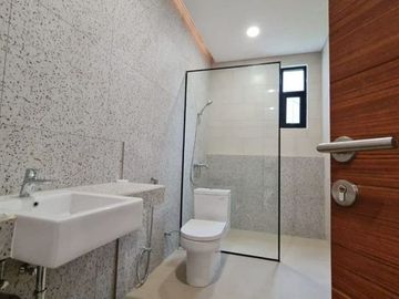 Rumah dijual mewah cantik konseo downslope ala villa di Cigadung Dago Cikutra