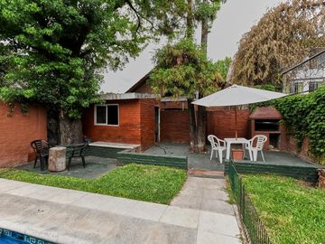 Venta Excelente Chalet C/ Parque, Quincho y Piscina - Boulogne