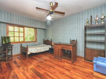 Venta Excelente Chalet C/ Parque, Quincho y Piscina - Boulogne