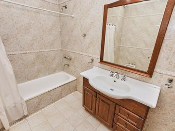 Venta Excelente Chalet C/ Parque, Quincho y Piscina - Boulogne