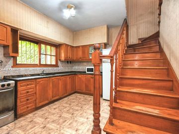 Venta Excelente Chalet C/ Parque, Quincho y Piscina - Boulogne