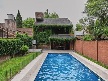 Venta Excelente Chalet C/ Parque, Quincho y Piscina - Boulogne