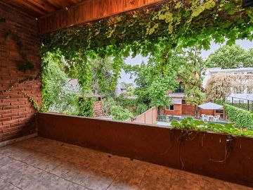Venta Excelente Chalet C/ Parque, Quincho y Piscina - Boulogne