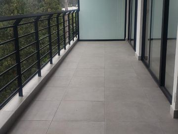 HERMOSO DUPLEX EN RENTA POR ESTRENAR - TUMBACO