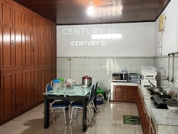 Rumah Mewah Ada Basement Di Kompleks Pemda Jatiasih Bekasi