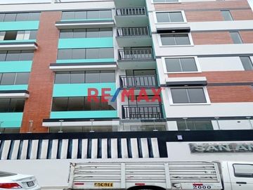 Departamento 101 - Proyecto en Estreno
¿Buscas un hogar moderno y cómodo en una ubicación estratégica? Este hermoso departamento flat es ideal para t