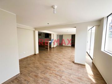 Departamento 101 - Proyecto en Estreno
¿Buscas un hogar moderno y cómodo en una ubicación estratégica? Este hermoso departamento flat es ideal para t
