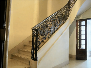 Departamento (piso) en Venta en Balvanera, impecable 6 ambientes 118 m2 + balcón, 2 baños - Hipólito Yrigoyen 2700