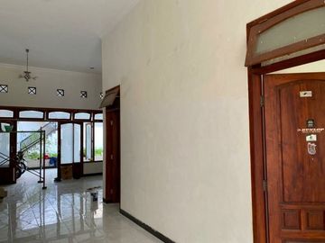 Rumah Bhaskara Selatan Sedang Renov cocok buat Rumah Kost