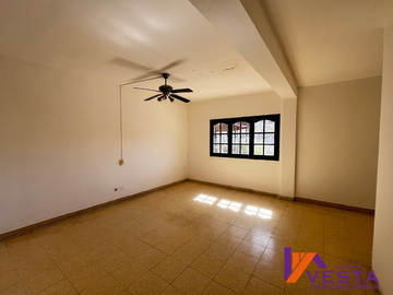 BARRIO TRES CERRITOS-CASA-VENTA-SALTA