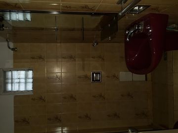 DEPARTAMENTO EN PRIMER PISO AL FRENTE. ¡¡¡ MUY BUEN ESTADO Y UBICACION
