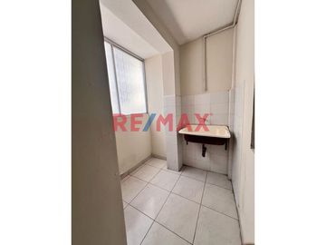 🏠 DEPARTAMENTO FLAT EN VENTA
📍 Ubicación: AVENIDA CESAR VALLEJO - URB RINCONADA, Frente al mercado 