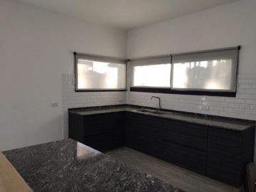 CASA A ESTRENAR